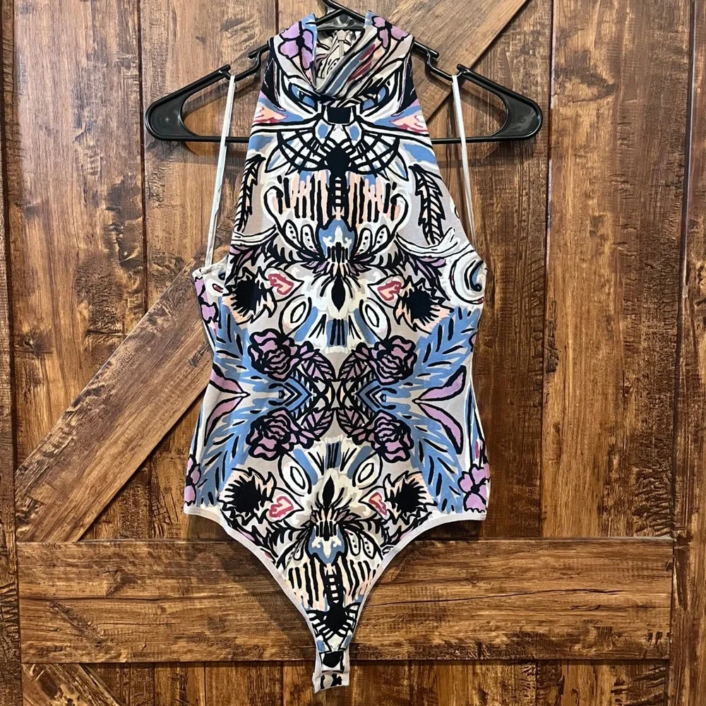Free People Tucker Printed Bodysuit Sleeveless Halter Neck Top xs‎ euc